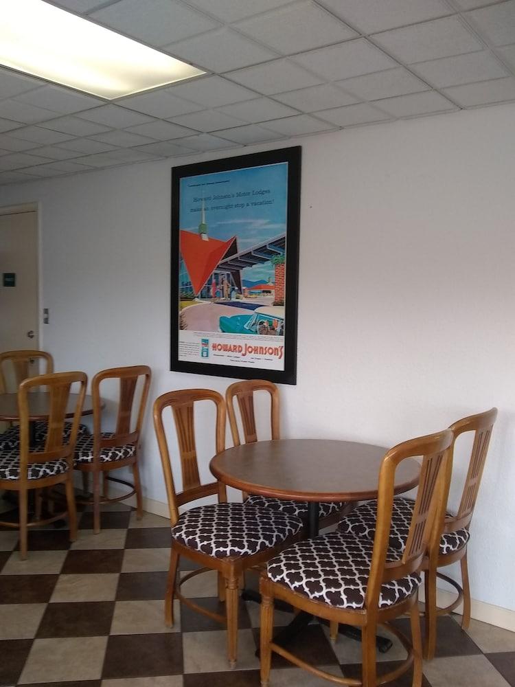 Howard Johnson By Wyndham Virginia Beach Exteriör bild