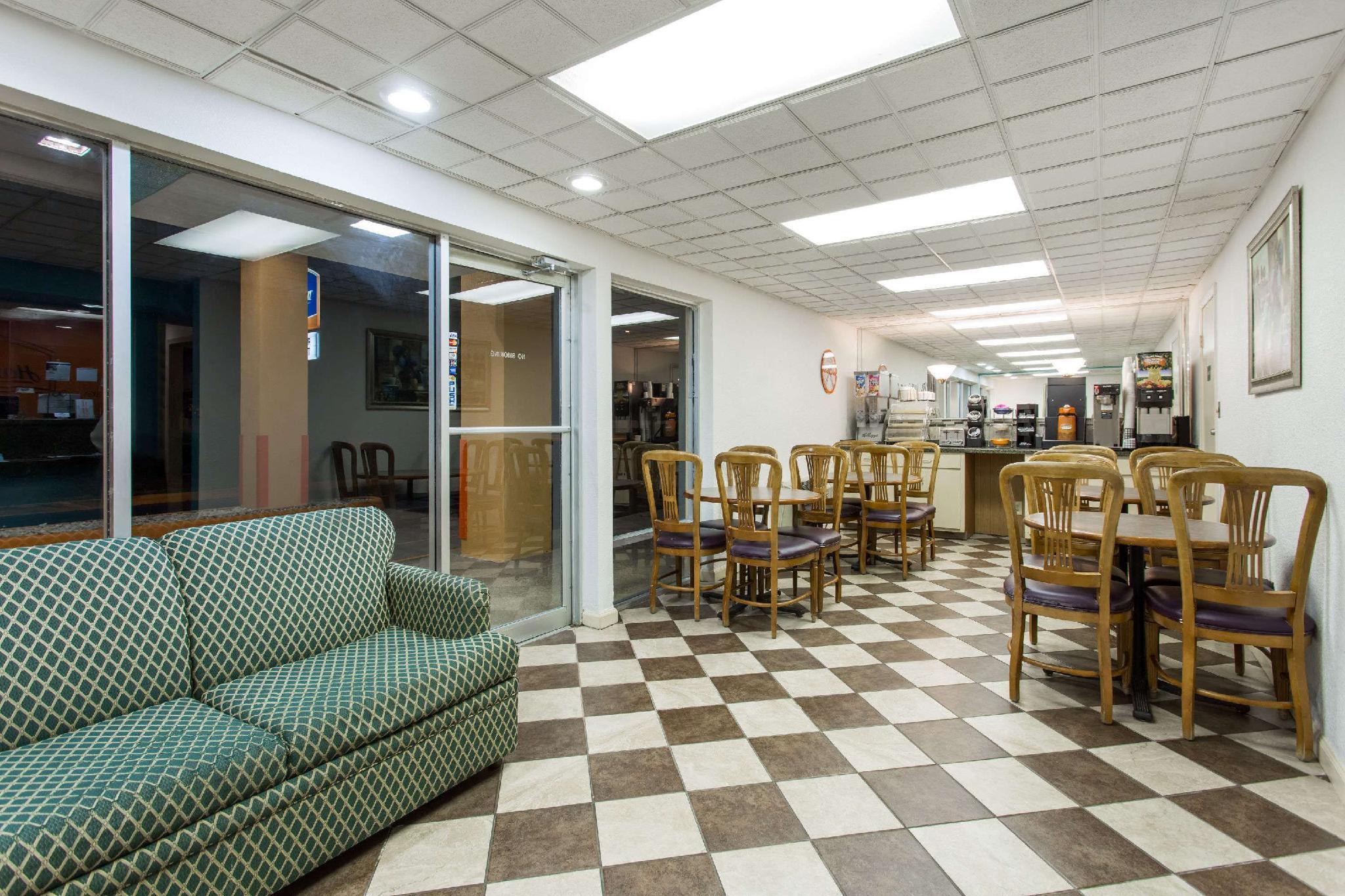 Howard Johnson By Wyndham Virginia Beach Exteriör bild