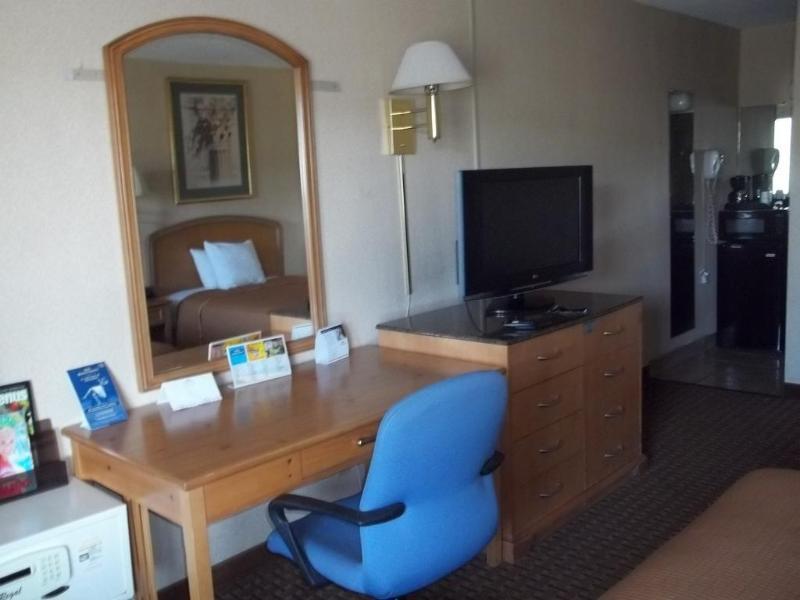 Howard Johnson By Wyndham Virginia Beach Exteriör bild
